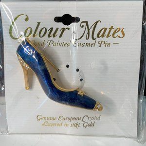 COLOUR MATES ENAMEL EUROPEAN CRYSTAL SHOE PIN BROOCH NEW